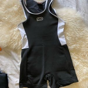 SBD lifting singlet